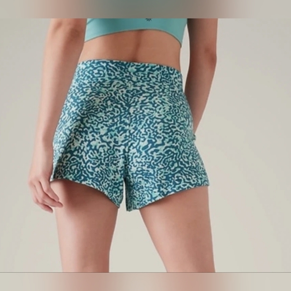 ATHLETA - BALANCE 4" SHORTIE - Picture 2 of 4